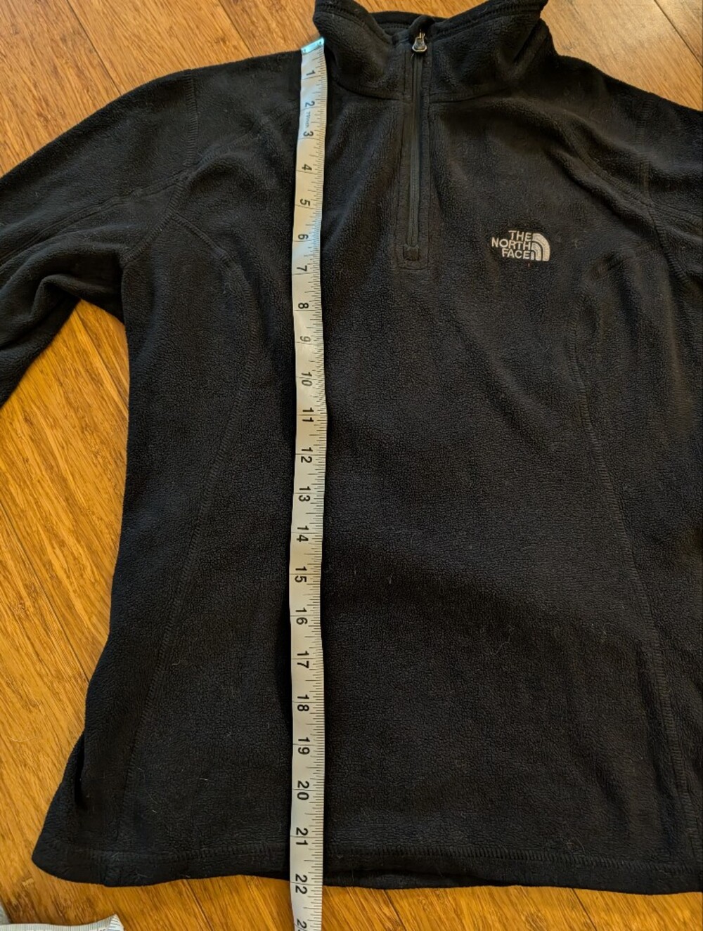 The North Face Black Half-Zip Fleece Pullover - Picture 5 of 6